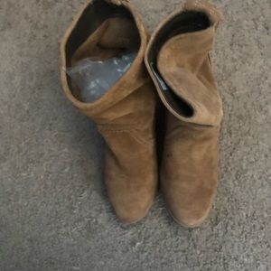 Women’s White Mountain Suede and Leather Boots!!!